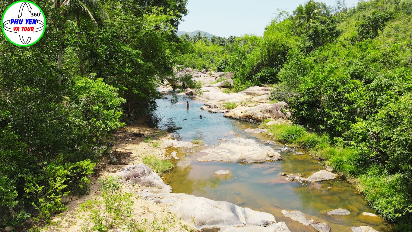 Suối Thạch Khê